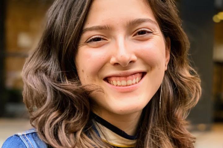 A profile photo of Isabel Serrato
