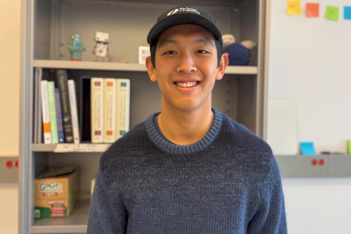 Kenneth Xiong '27 horizontal headshot