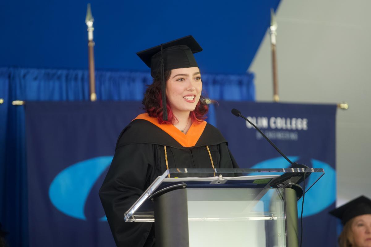 Isabel Serrato speaking at commencement