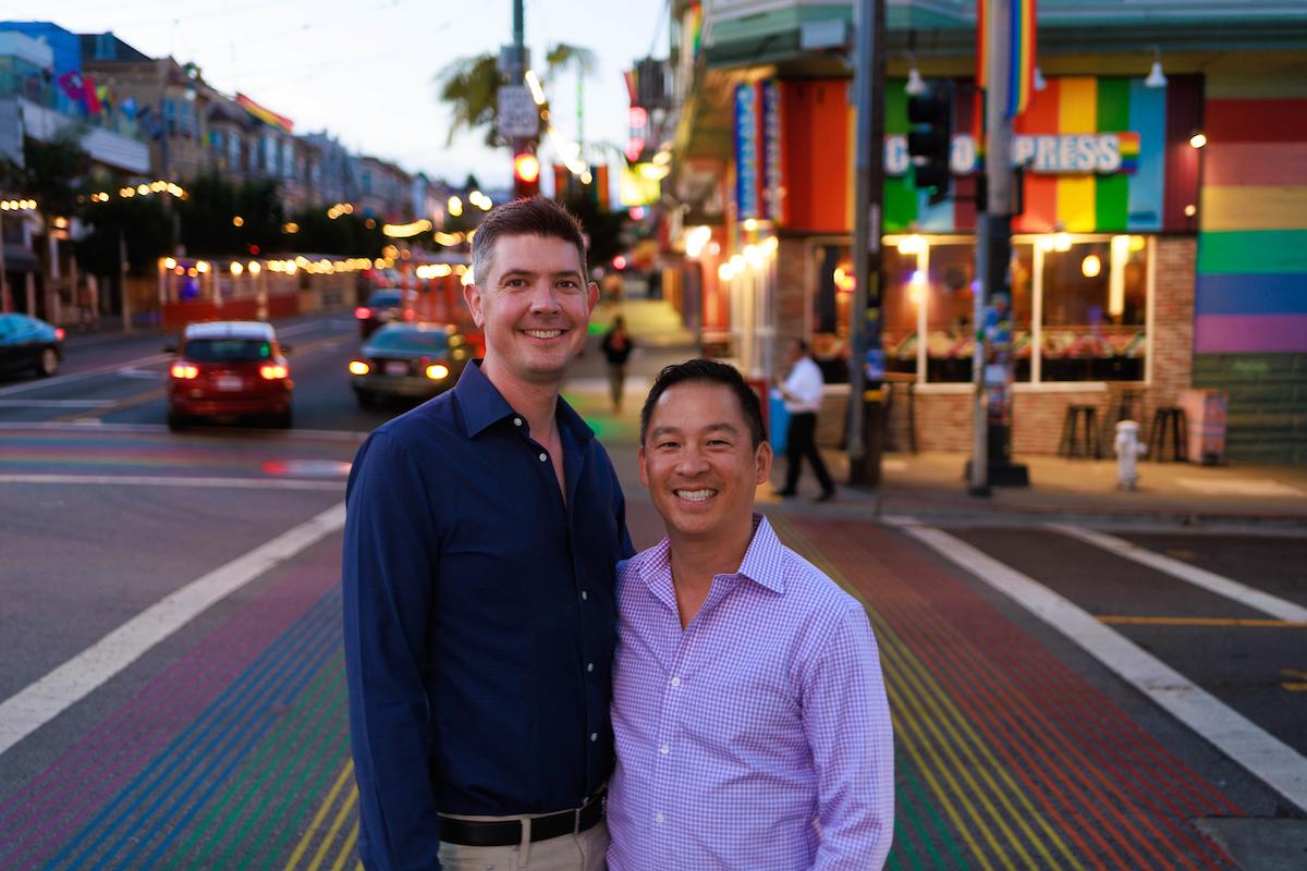 Portrait of Nate Smith (Class of 2007) and his husband, Chris Cheng