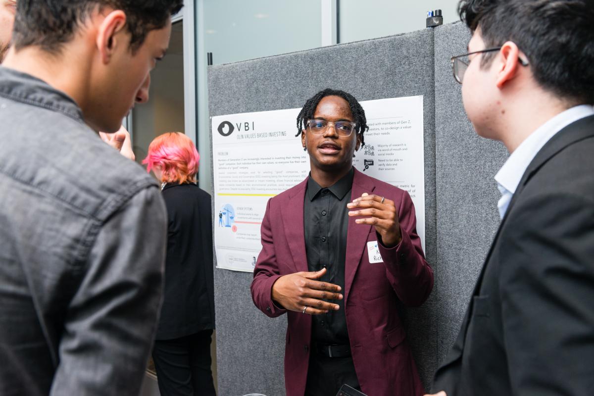 FCAT SCOPE Presentation A student from the FCAT SCOPE team presents the findings to other Olin community members