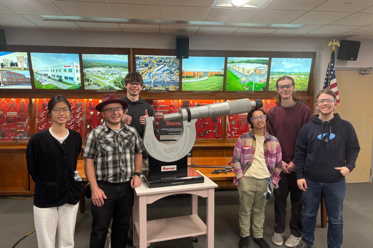 The How-It's-Made IRL Co-Curricular students at the Starrett Tools Factory. 